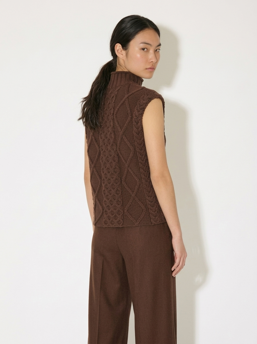 A-17 The Heritage Cable-Knit Vest